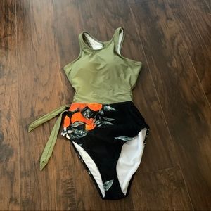 Never worn Cupshe bathing suit